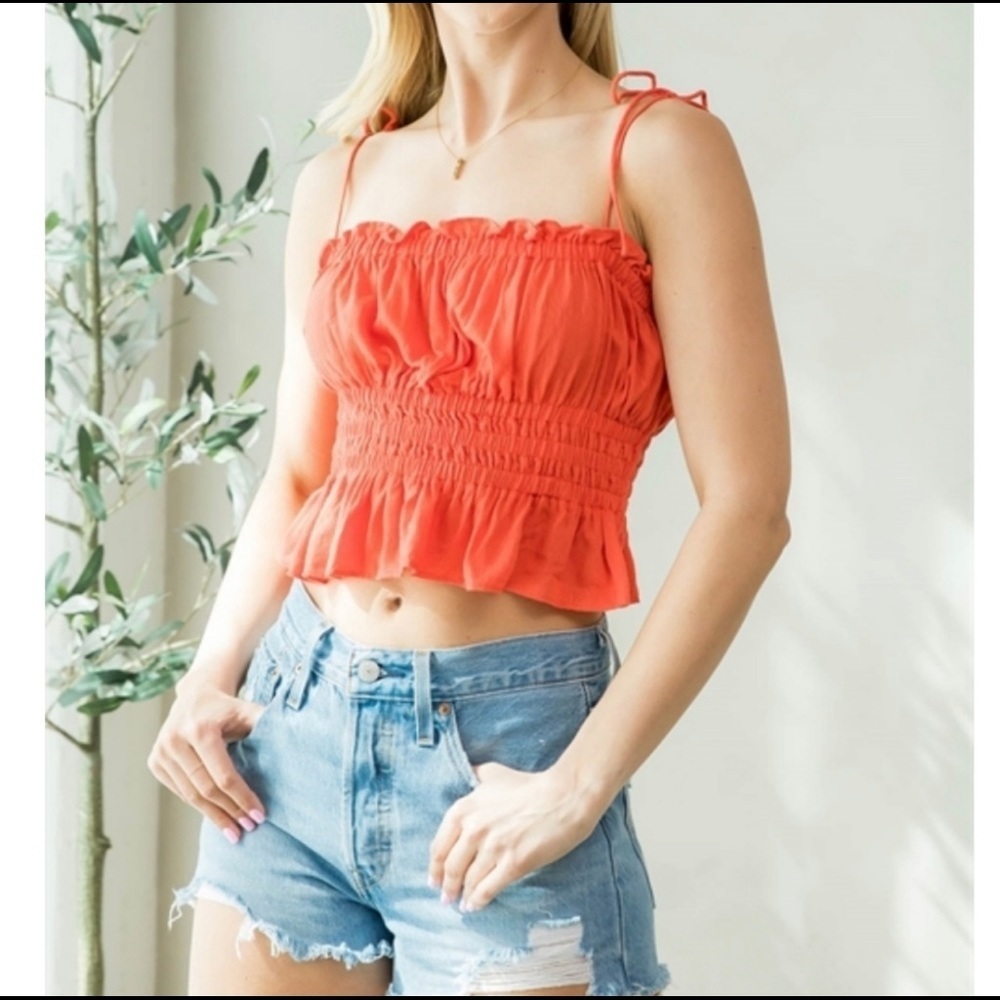 PRETTY POPPY Smocked Crop 🧡